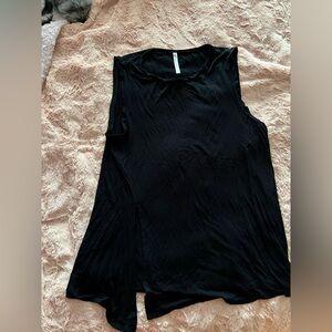 Fabletics large sleeveless black asymmetrical top
